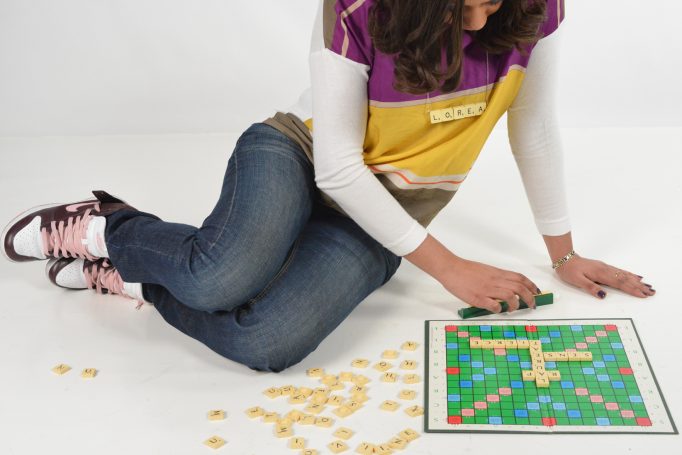 Loréa Joue avec les lettres Loréa Joue avec les lettres